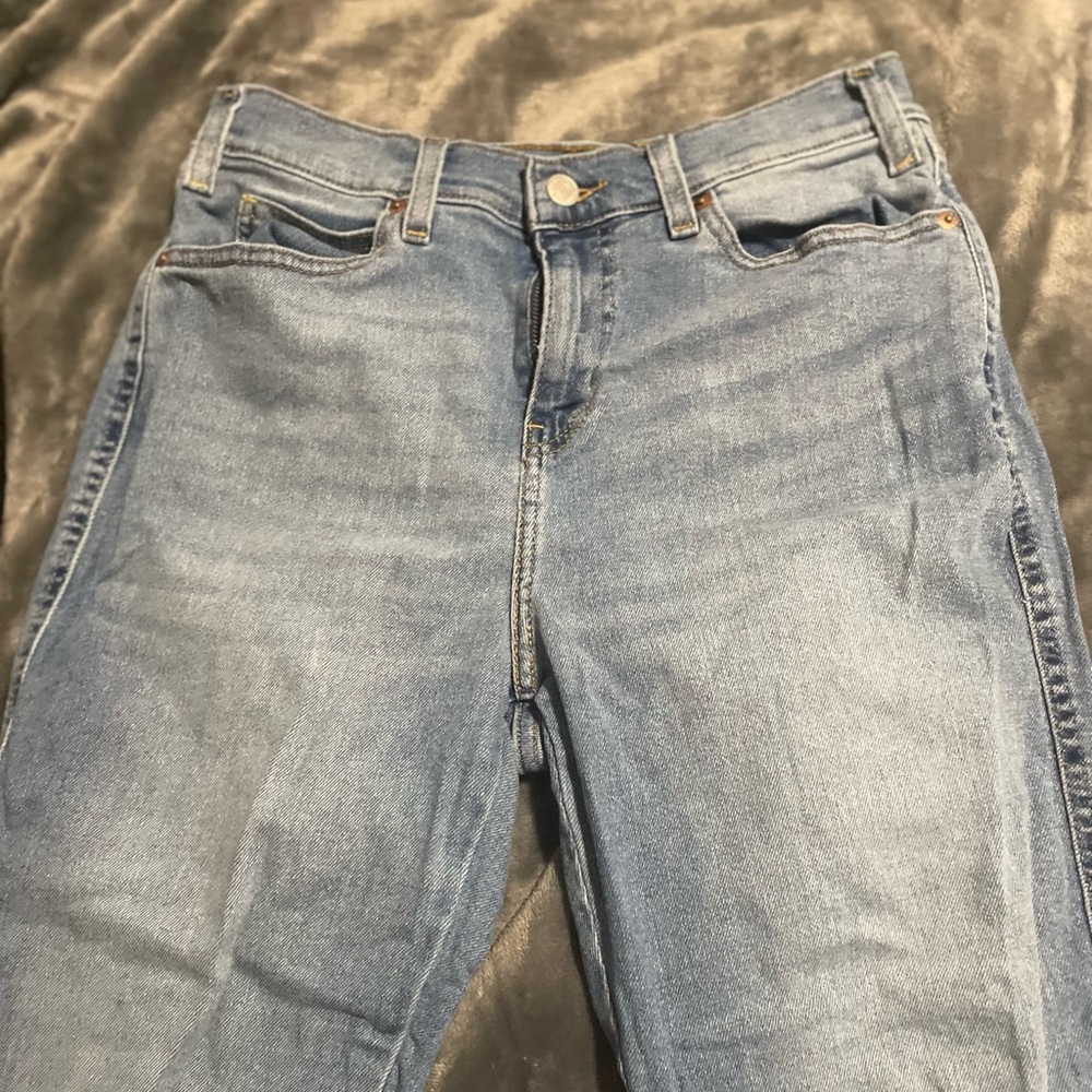 Worn a couple times. Good condition.